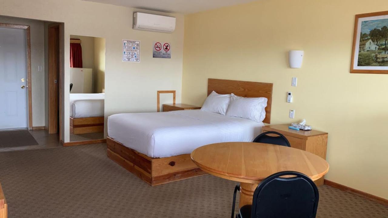 La Huerta Inn & Suites Cuauhtémoc Cameră foto