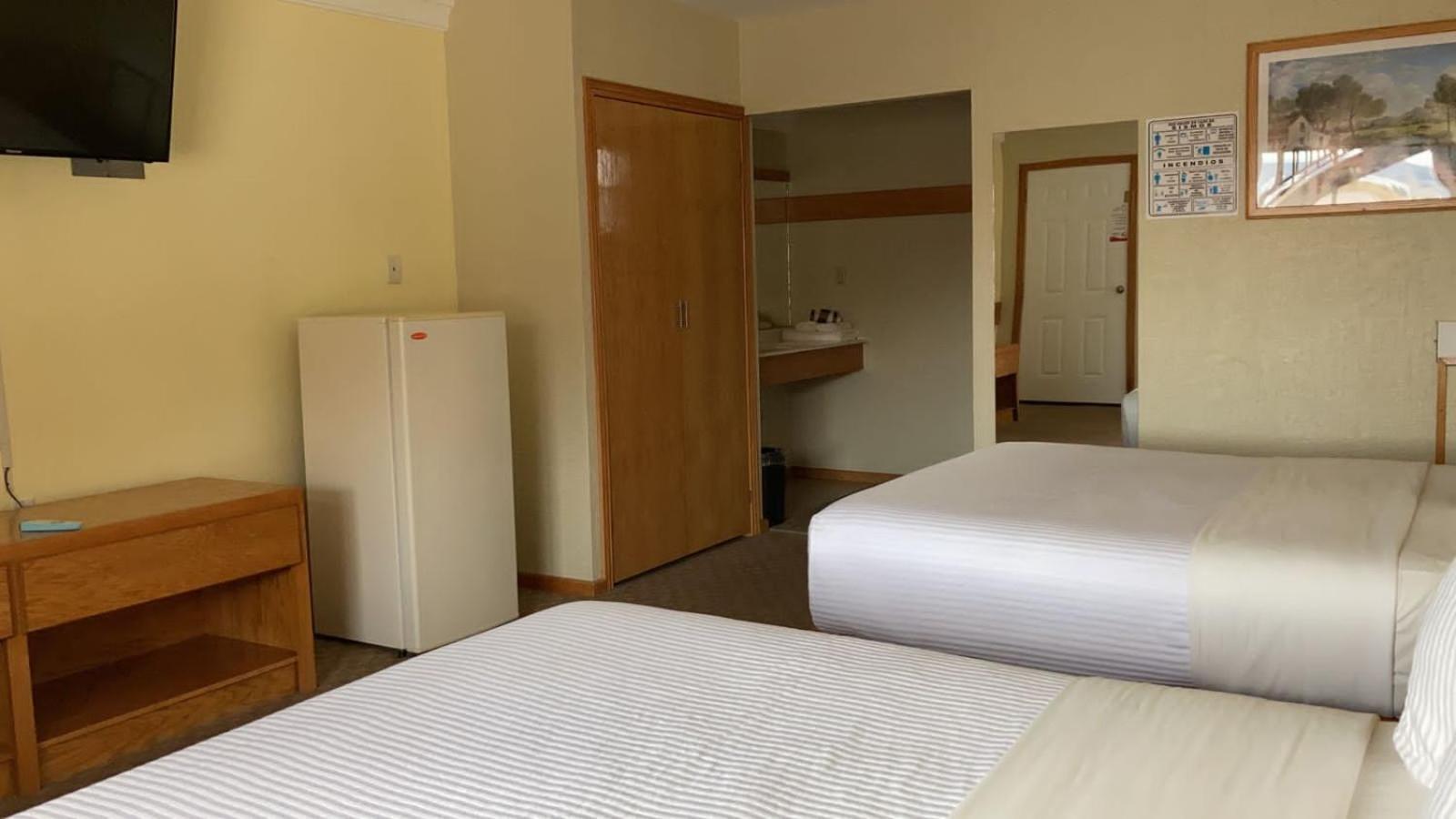 La Huerta Inn & Suites Cuauhtémoc Cameră foto